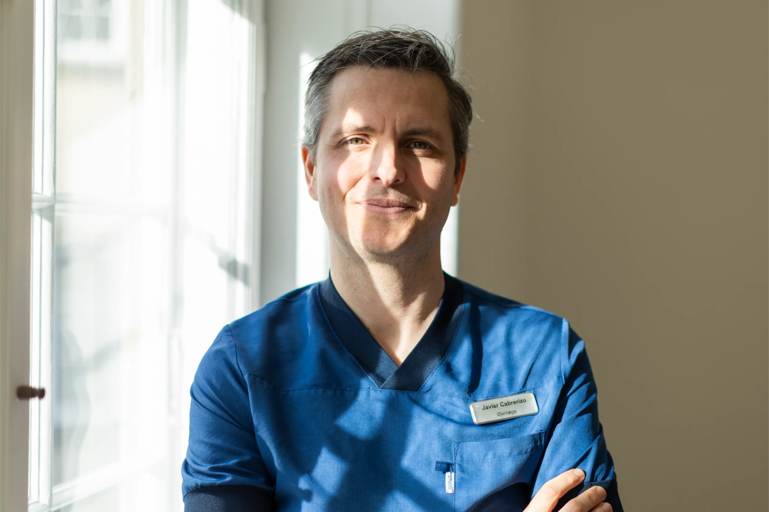 portræt af øjenlæge Javier Cabrerizo hos copenhagen eye institute, øjenlæge i københavn