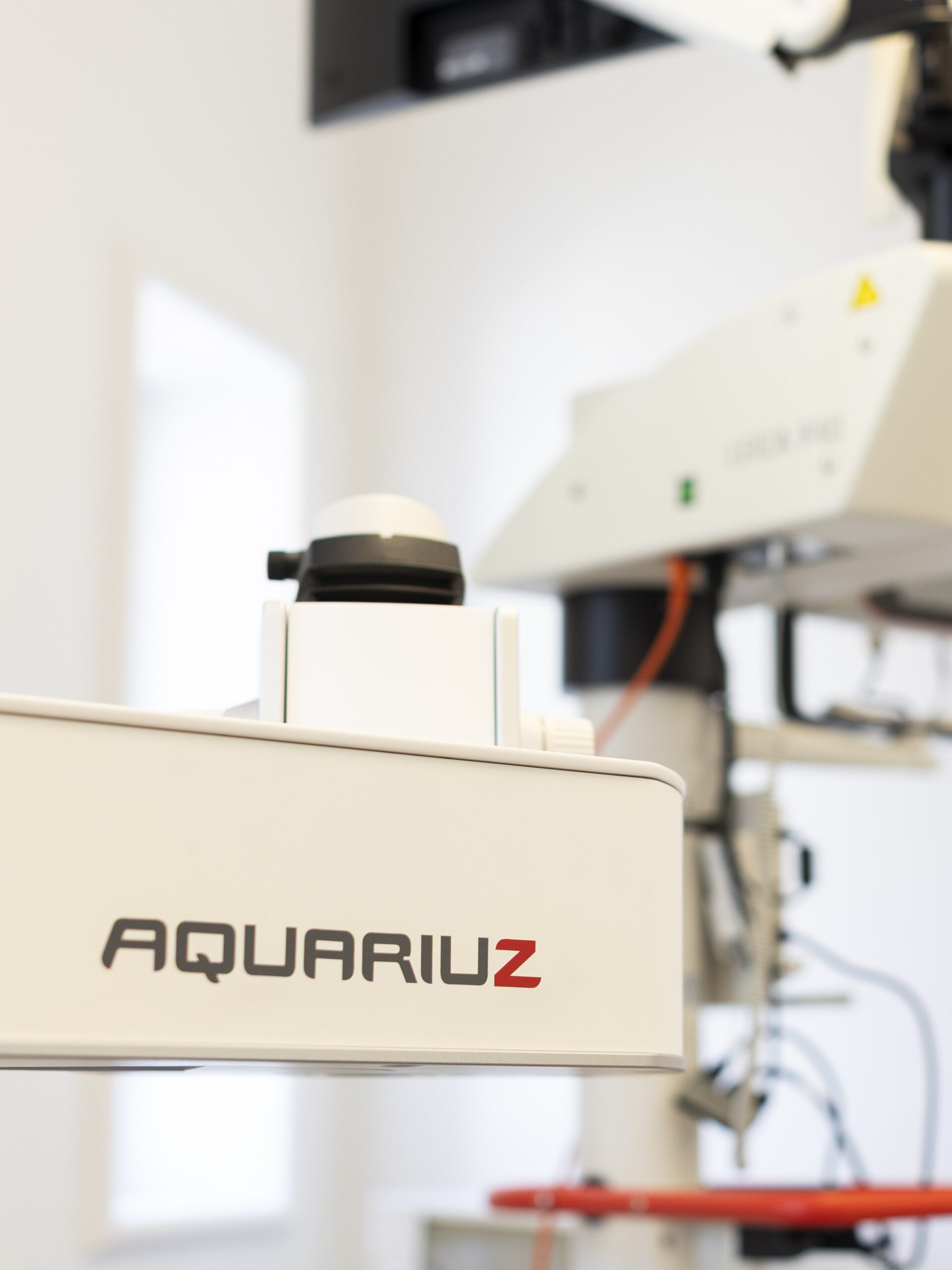 nærbillede af øjenlaser Aquariuz som bruges til øjenlaseroperationer