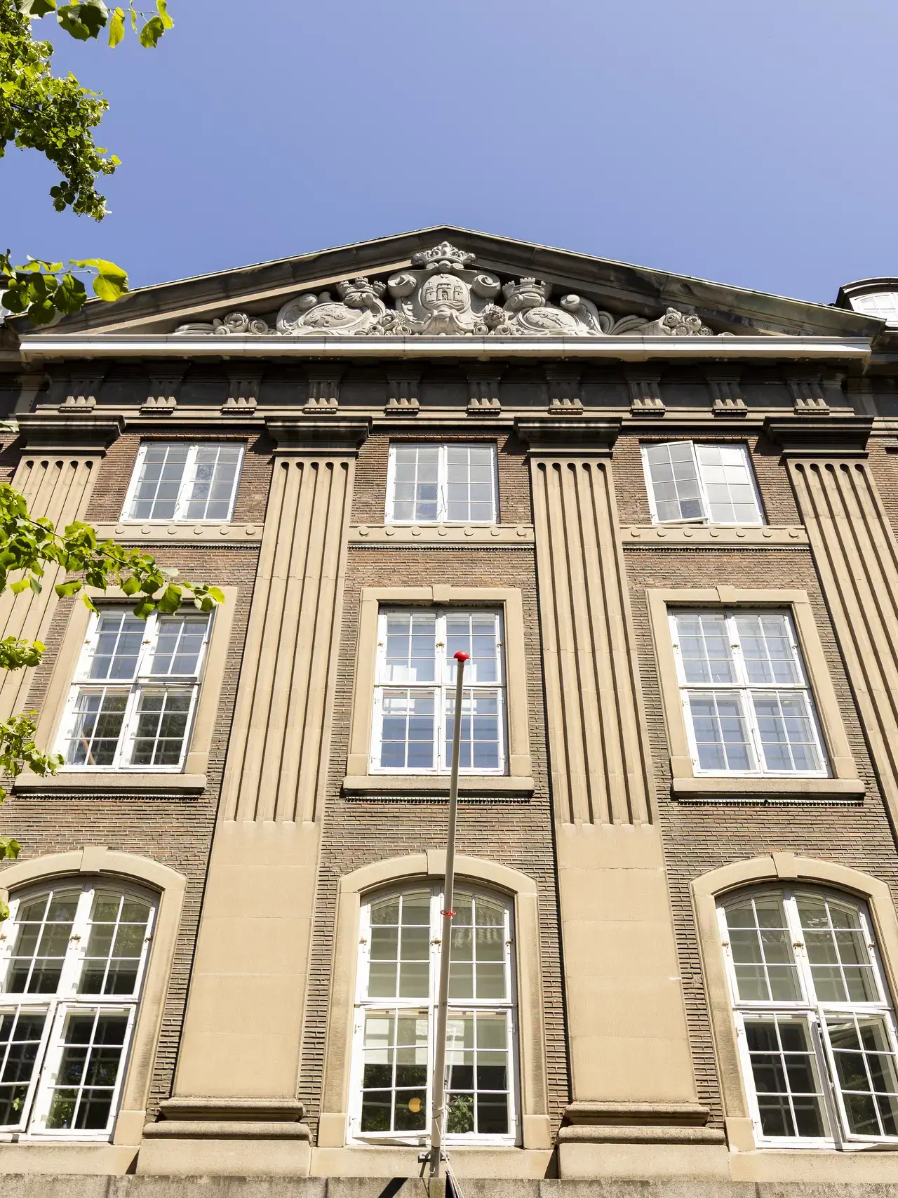 Bygningsfacade af Copenhagen Eye Institute, øjenlæge i København